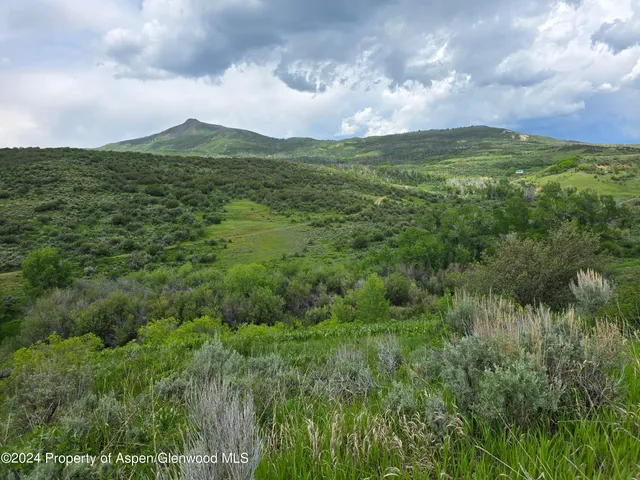 a view of a large building