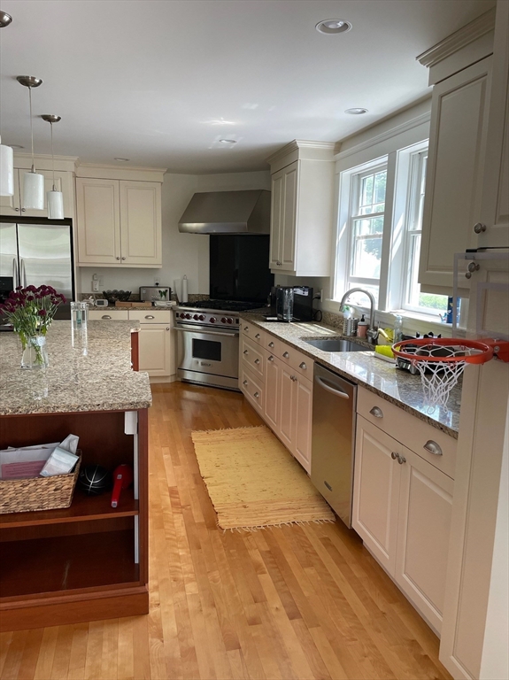 52 Riverdale Road, Unit 52 Wellesley, MA 02481 - Photo 2 of 8