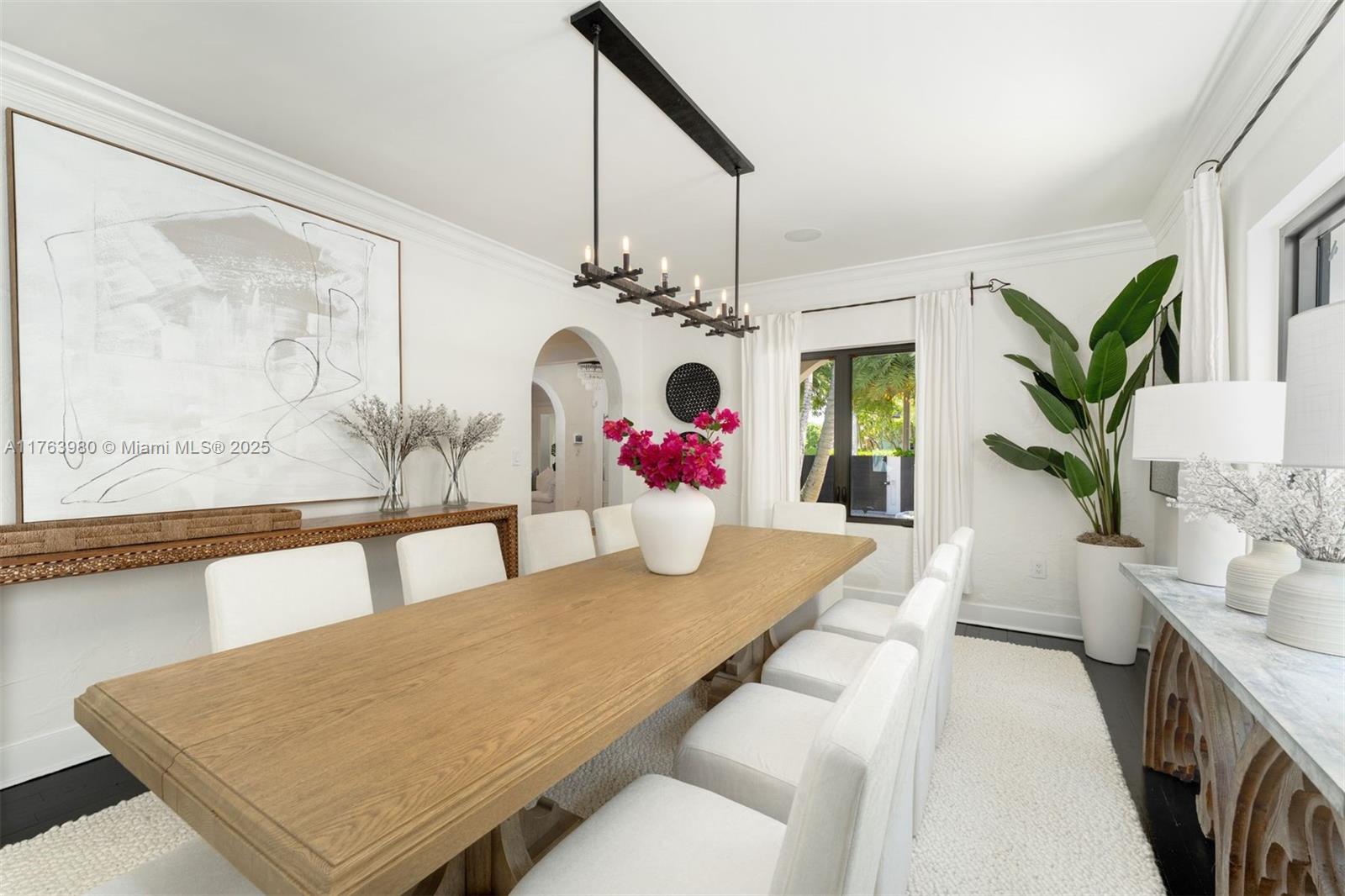 4430 Alton Road Miami Beach, FL 33140 - Photo 11 of 47 a view of a living room