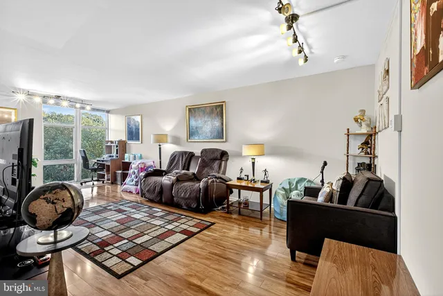 $130,000 | 3600 Conshohocken Avenue, Unit 706, Philadelphia, PA 19131