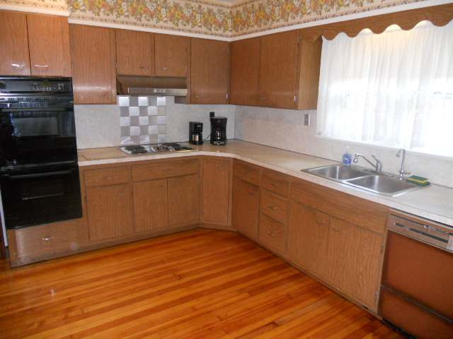 10 Perry Road Troy, NY 12182 - Photo 5 of 12 Photo 5