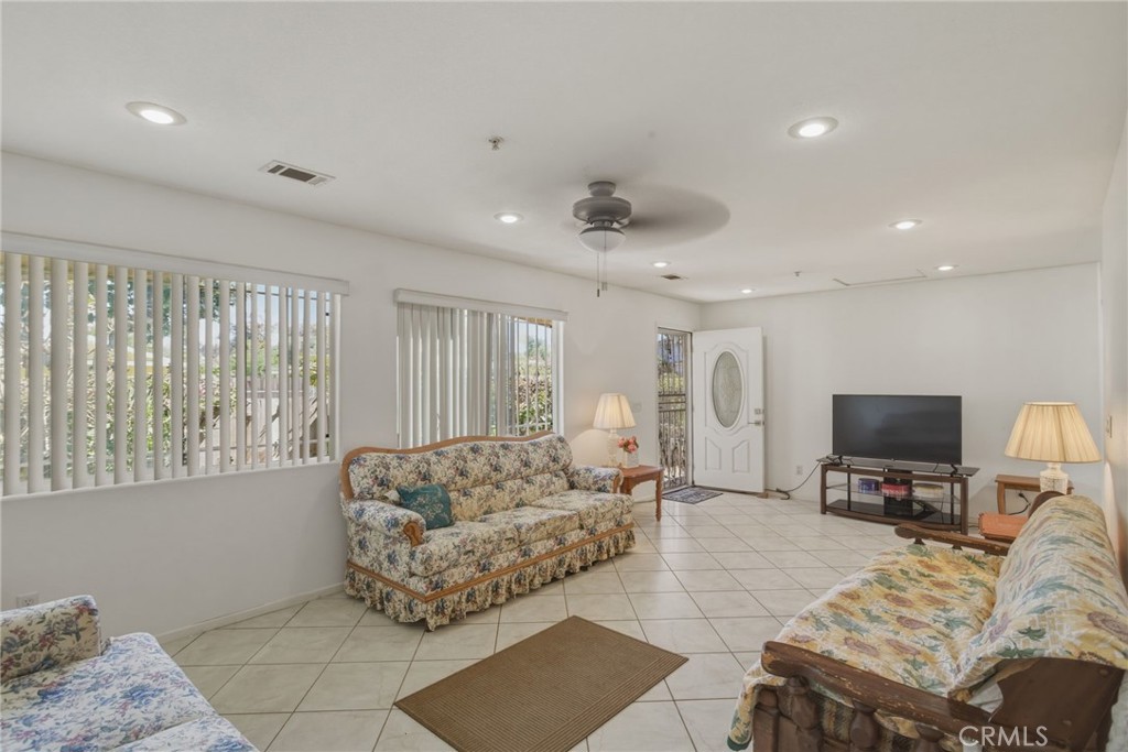 2908 Prospect Avenue Riverside, CA 92507 - Photo 7 of 24