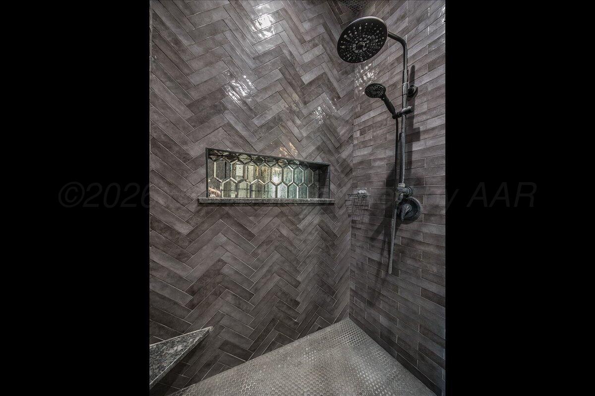 8 Cypress Point Amarillo, TX 79124 - Photo 23 of 43 a picture of a bathroom
