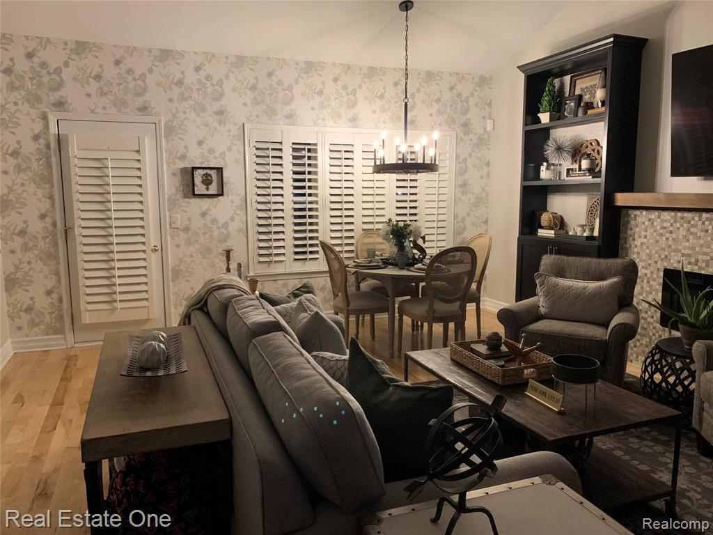 686 West Bluff Court, Unit 23 Rochester Hills, MI 48307 - Photo 15 of 43