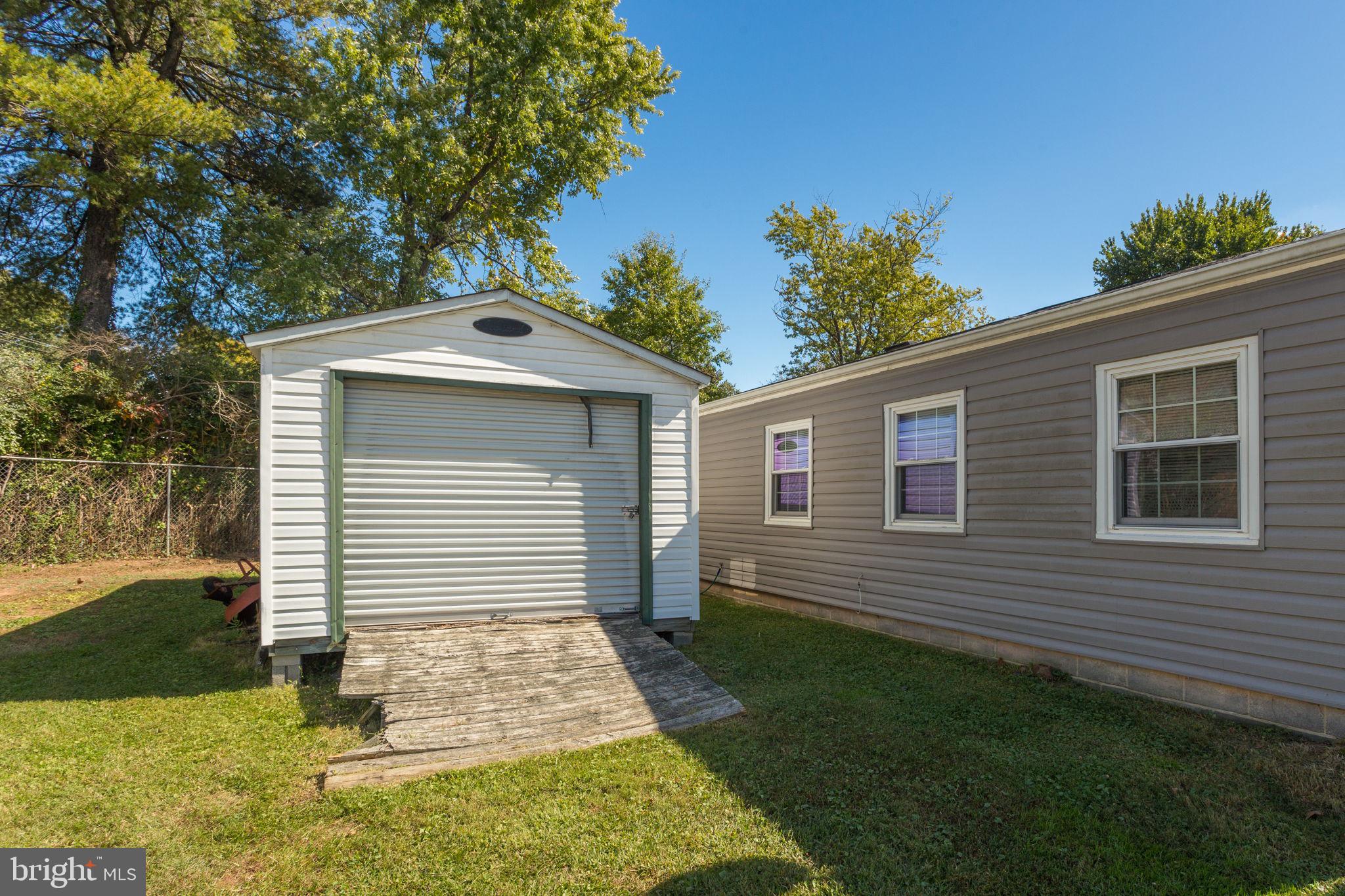 202 North Sycamore Road Sterling, VA 20164 - Photo 22 of 38 Storage /workshop24x 12 has electric power