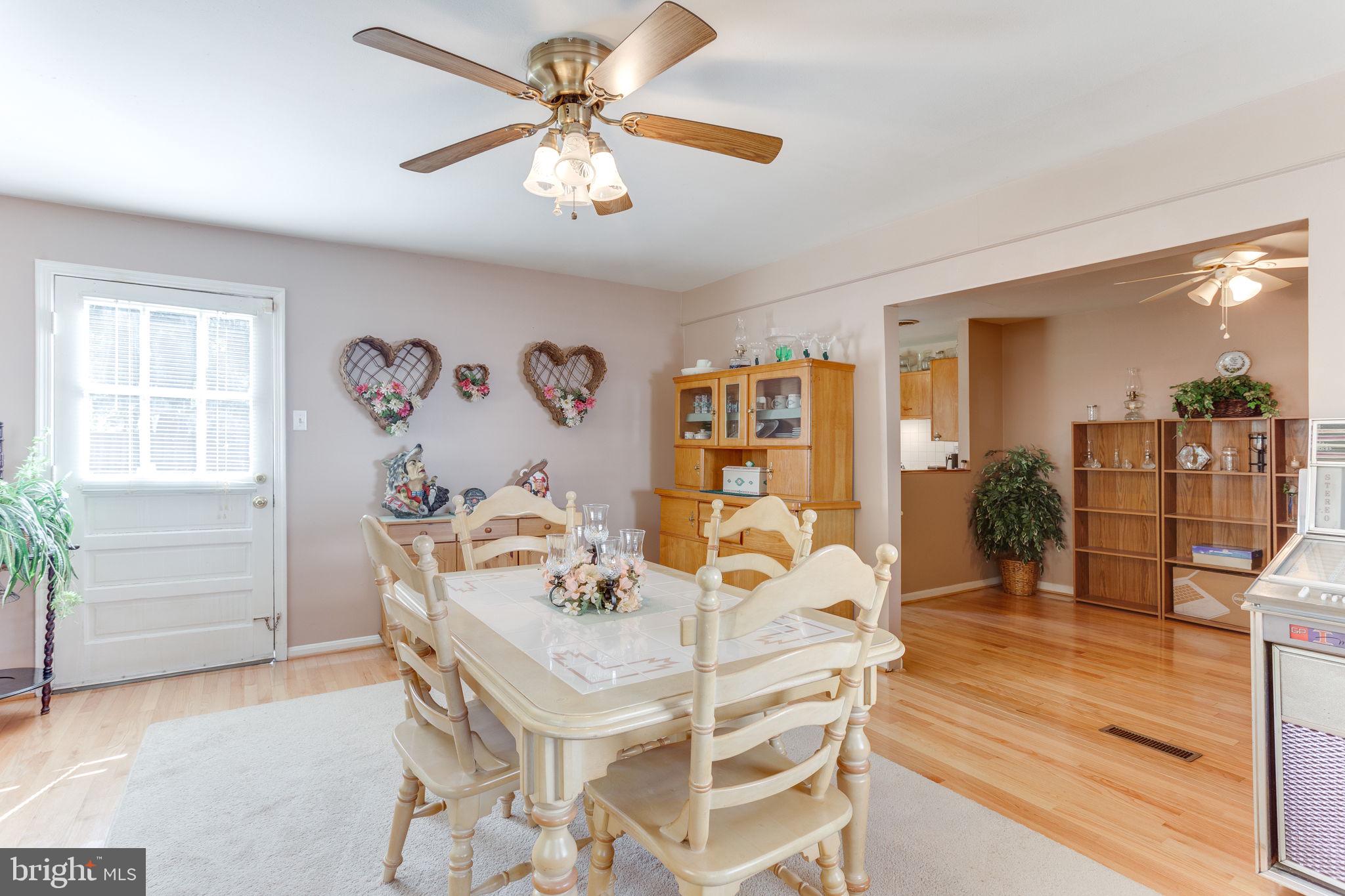 202 North Sycamore Road Sterling, VA 20164 - Photo 27 of 38 Gallery Image 27
