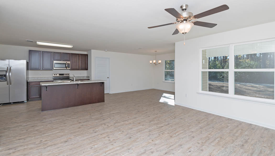 546 Earl Godwin Road Freeport, FL 32439 - Photo 4 of 24 Gallery Image 4