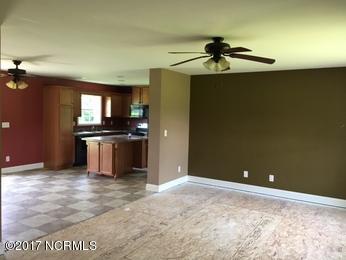 1498 Jackson Store Road Beulaville, NC 28518 - Photo 4 of 9 LR2_55521055