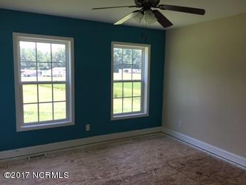 1498 Jackson Store Road Beulaville, NC 28518 - Photo 7 of 9 BED_55521019