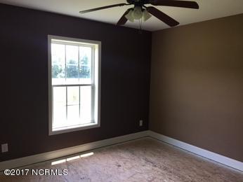 1498 Jackson Store Road Beulaville, NC 28518 - Photo 8 of 9 BED2_55521025