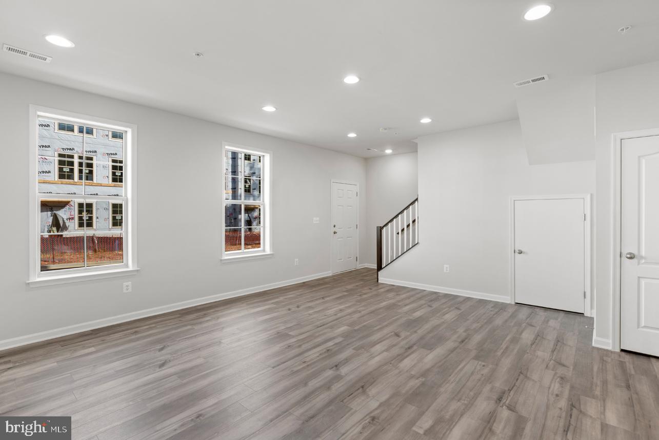 17834 Porter Road Ashton, MD 20861 - Photo 5 of 35