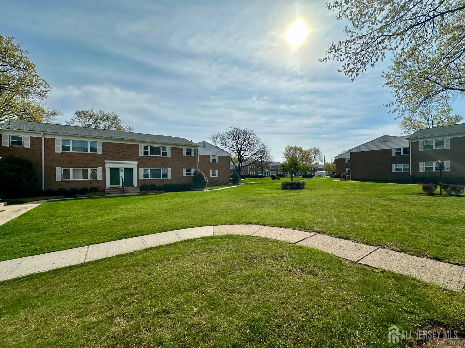 187 Evergreen Road, Unit 4A Edison, NJ 08837 - Photo 2 of 33