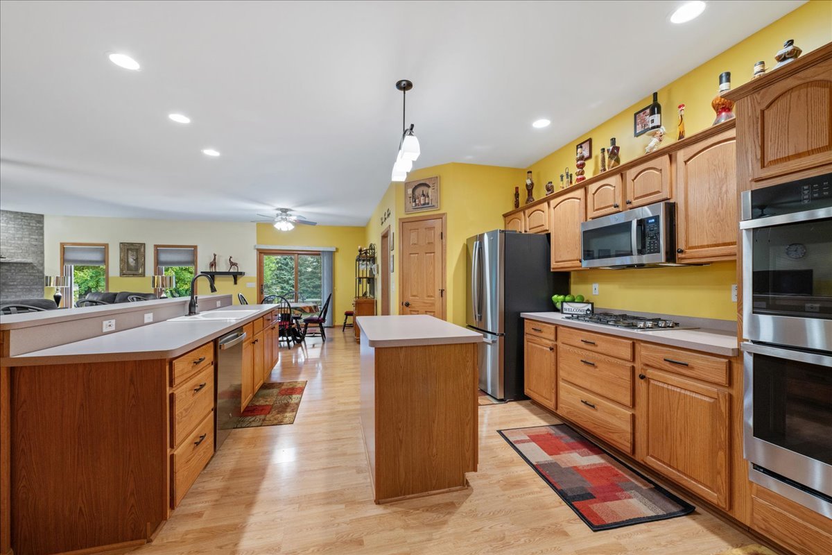 11605 Ellwood Greens Road Genoa, IL 60135 - Photo 8 of 25 a kitchen with lots of counter top space