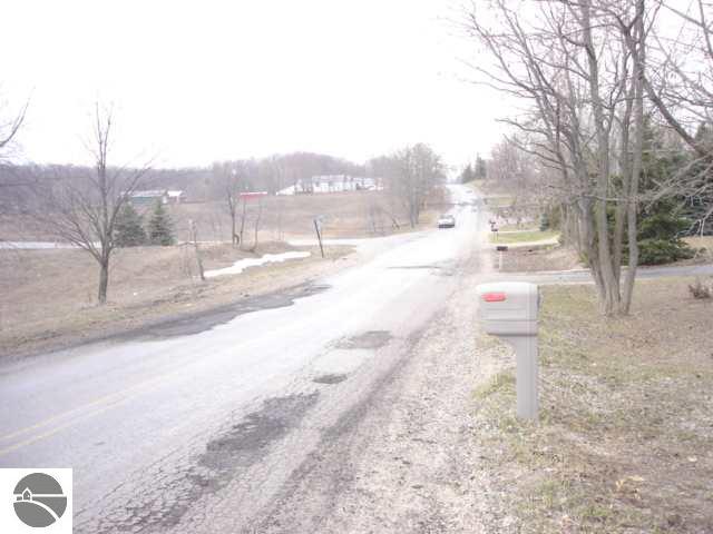 2239 East Potter Road Traverse City, MI 49696 - Photo 3 of 6 1691424-2.JPG