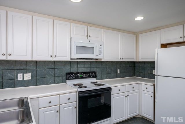 $325,000 | 114 Crestview Court, Cary, NC 27518