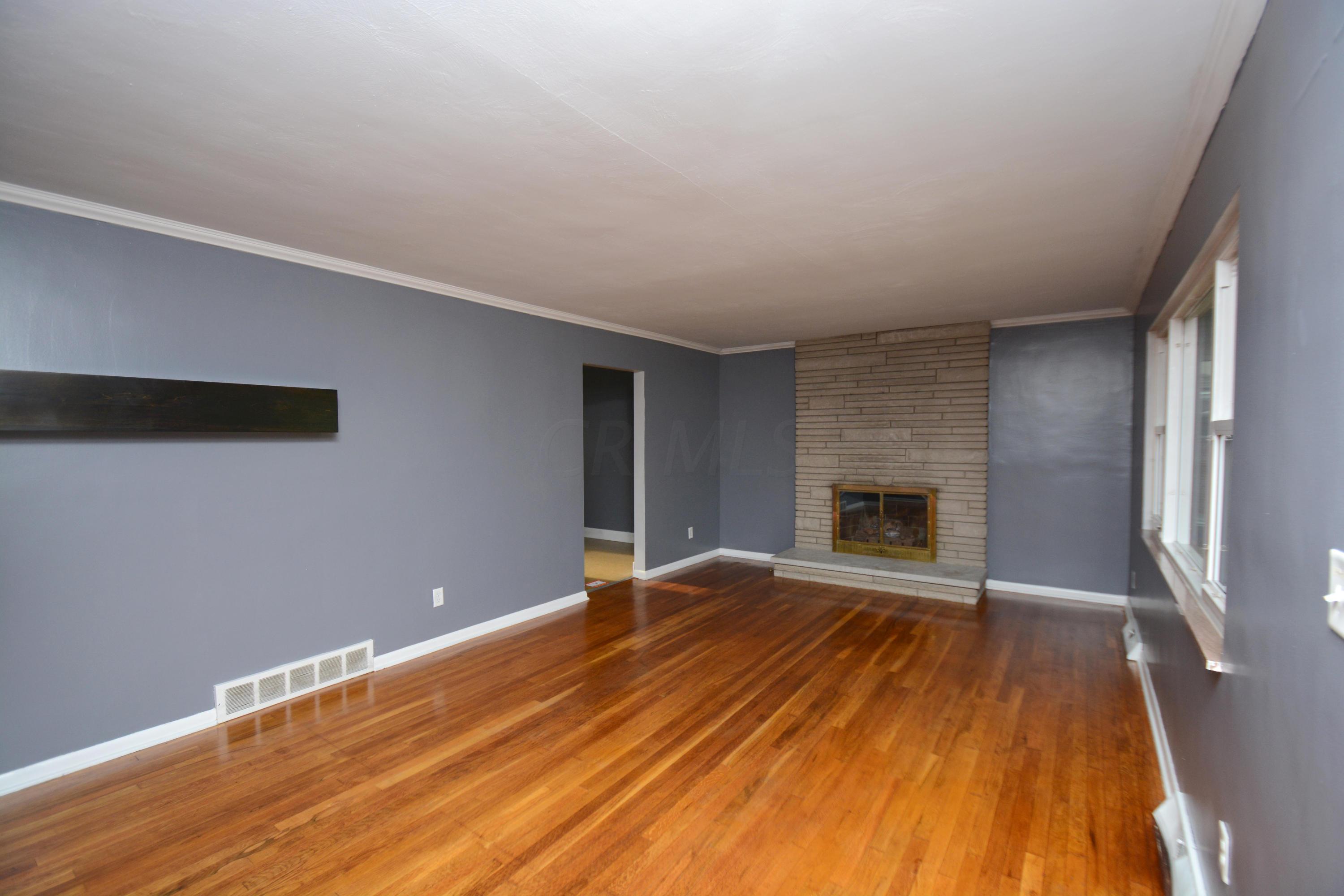 4444 Wanda Lane Road Columbus, OH 43224 - Photo 4 of 23 Gallery Image 4