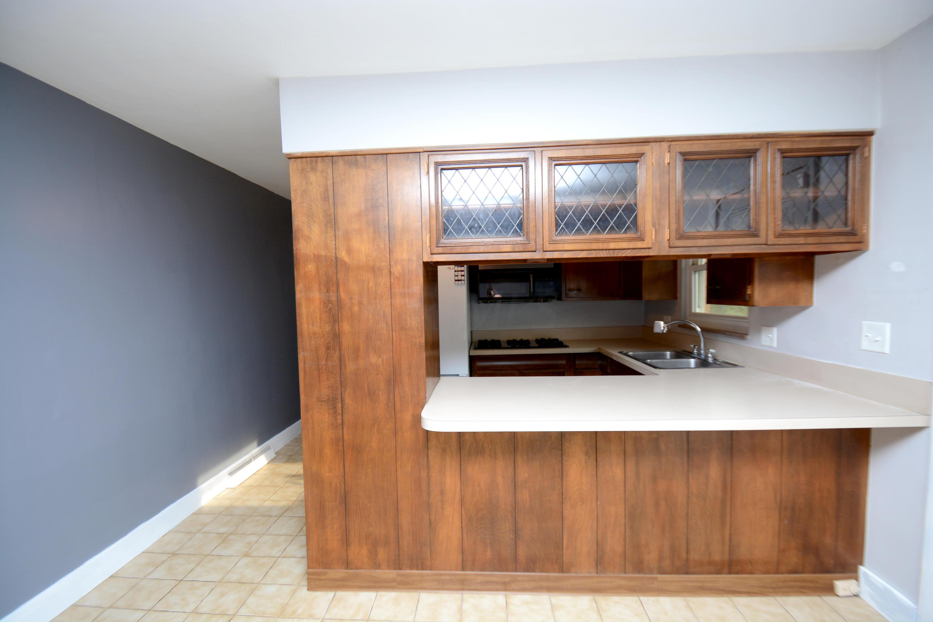 4444 Wanda Lane Road Columbus, OH 43224 - Photo 9 of 23 Gallery Image 9