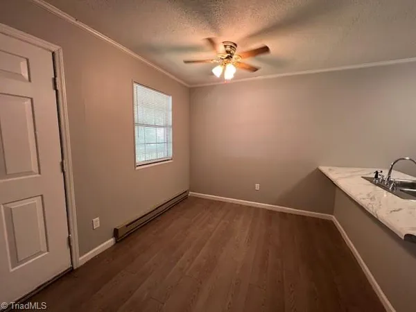 $725 | 235 Corona Street Southwest, Unit 302, Winston-Salem, NC 27103