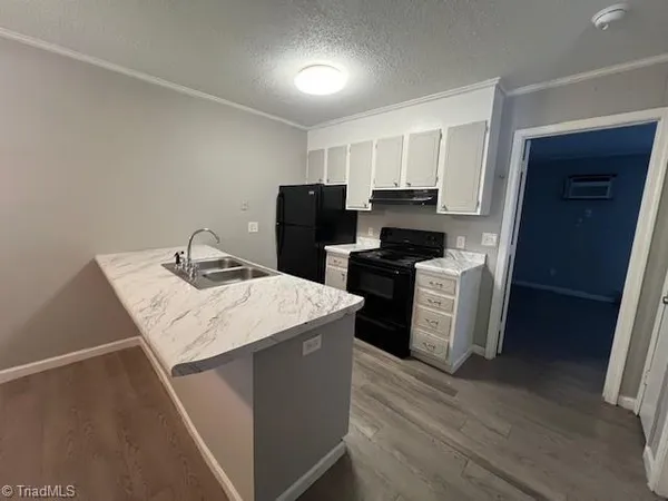 $725 | 235 Corona Street Southwest, Unit 302, Winston-Salem, NC 27103