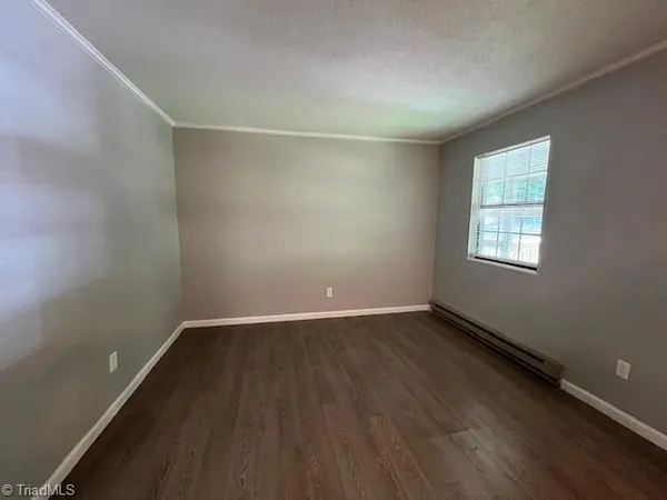 $725 | 235 Corona Street Southwest, Unit 302, Winston-Salem, NC 27103