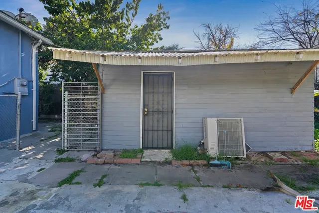 $1,399,000 | 1121 South Serrano Avenue, Los Angeles, CA 90006