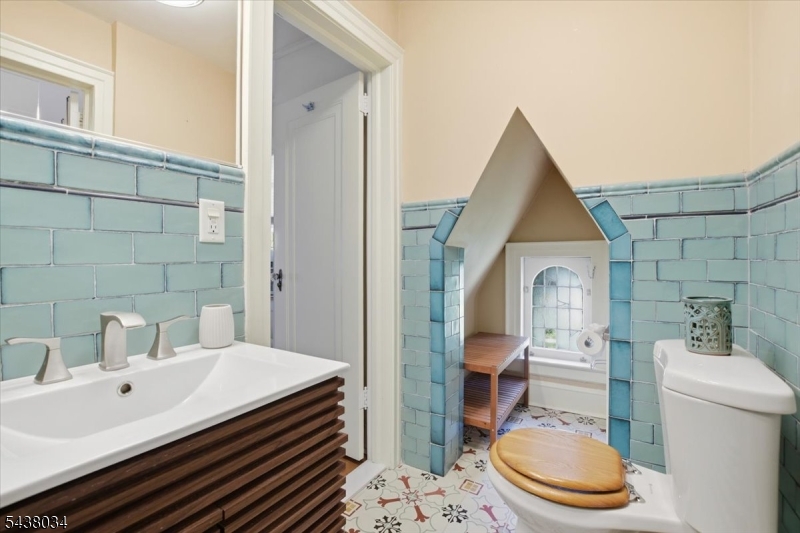 18 Burroughs Way Maplewood, NJ 07040 - Photo 19 of 42