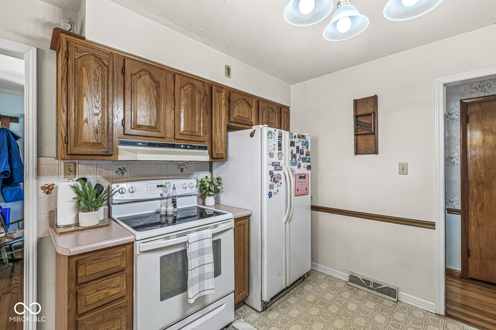 435 Howard Road Greenwood, IN 46142 - Photo 12 of 35 Gallery Image 12