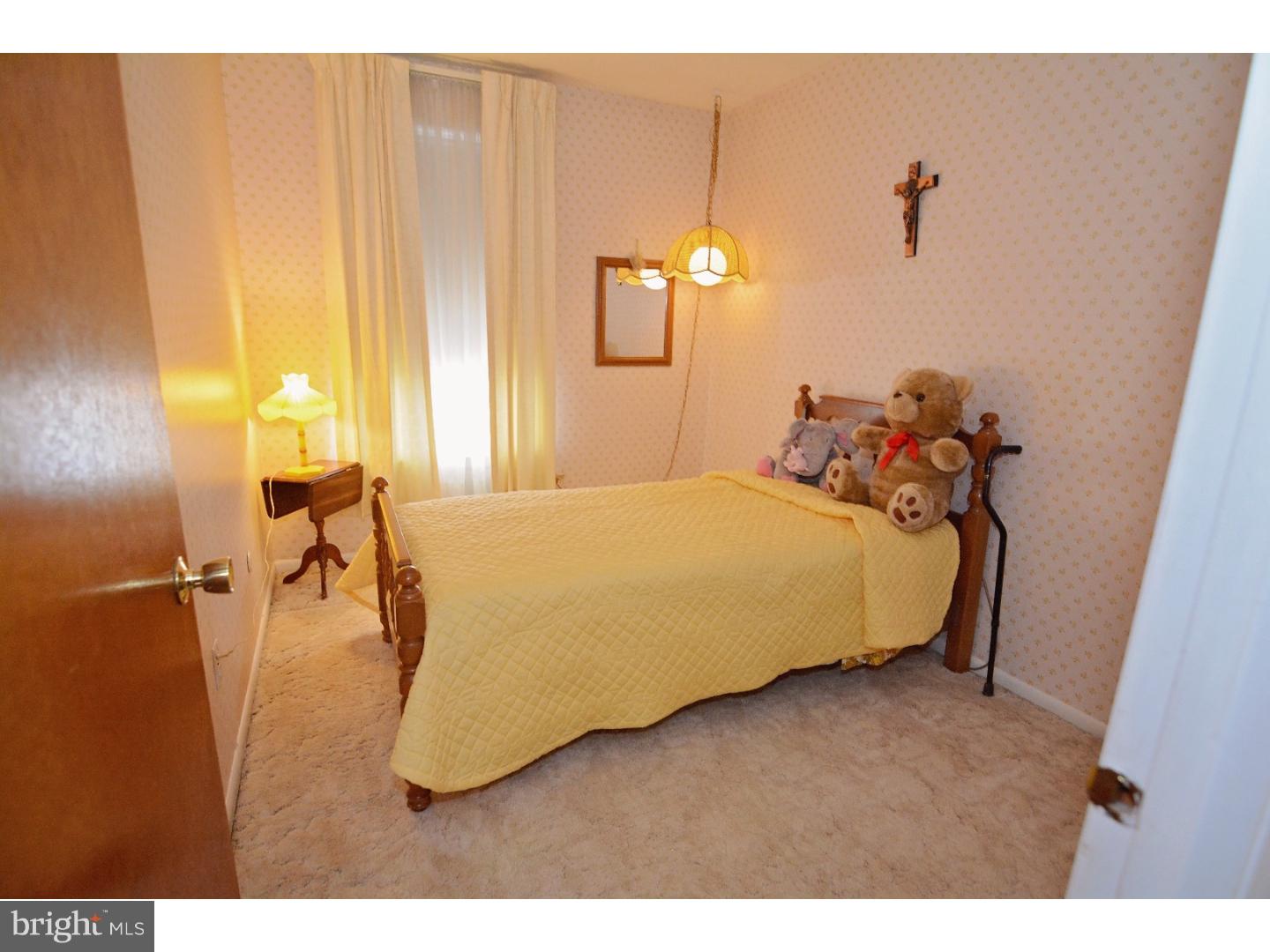 189 Greendale Road Philadelphia, PA 19154 - Photo 13 of 22 Bedroom 2