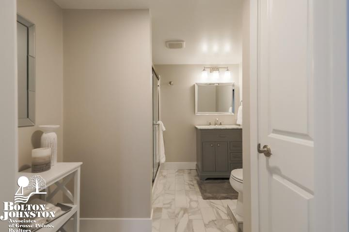 311 Merriweather Road Grosse Pointe Farms, MI 48236 - Photo 37 of 49
