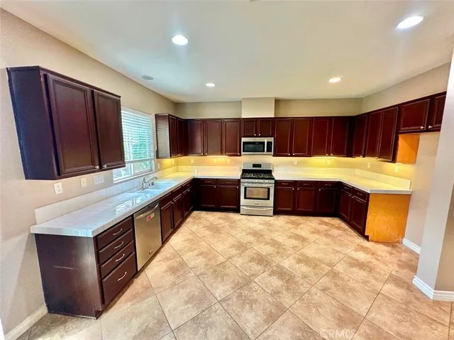 $970,000 | 6854 Farmall Way, Eastvale, CA 92880