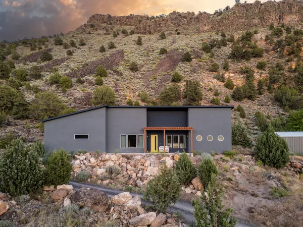 $700,000 | 153 South Stagecoach Drive, Veyo, UT 84782