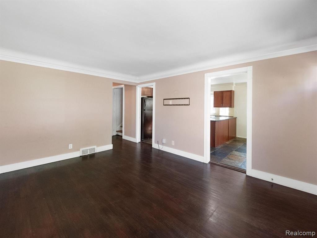 4252 Greenfield Road Berkley, MI 48072 - Photo 10 of 30
