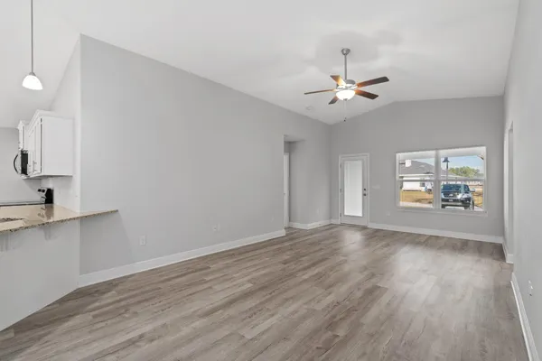 $2,500 | 571 Riverwalk Circle, Freeport, FL 32439