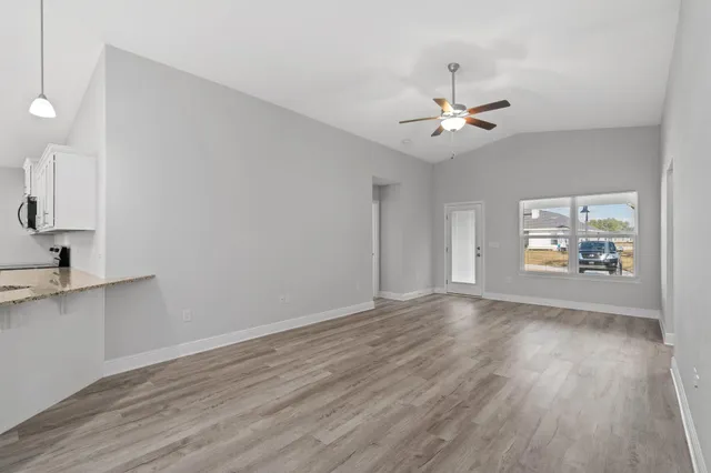 $2,700 | 571 Riverwalk Circle, Freeport, FL 32439