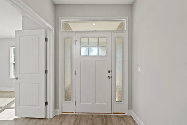 $2,500 | 571 Riverwalk Circle, Freeport, FL 32439