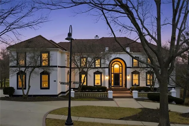 $2,350,000 | 3109 West 118th Street, Leawood, KS 66211