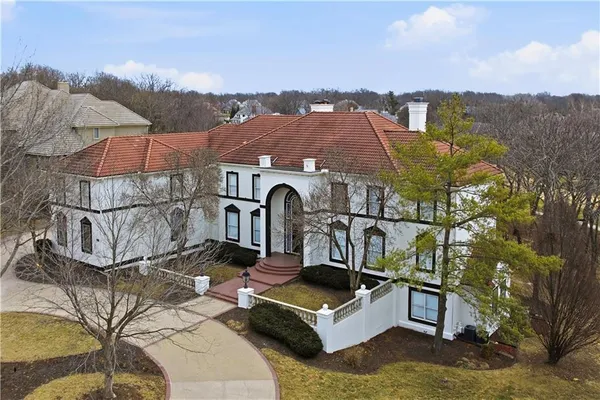 $2,295,000 | 3109 West 118th Street, Leawood, KS 66211