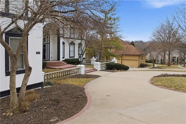 $2,295,000 | 3109 West 118th Street, Leawood, KS 66211