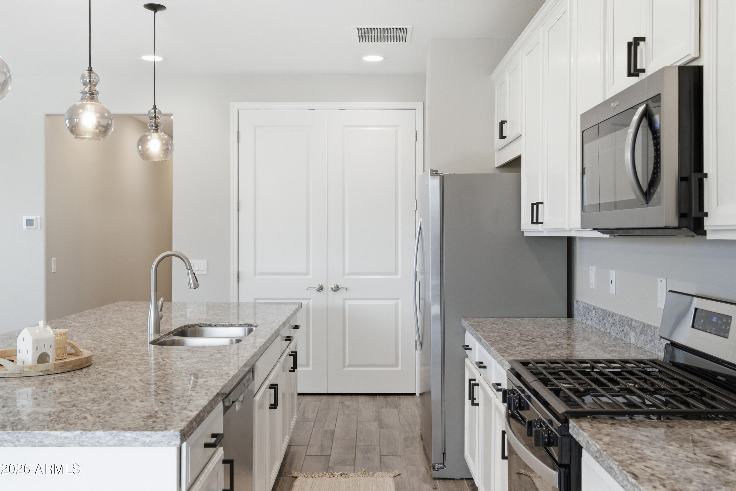 22445 East Marsh Road Queen Creek, AZ 85142 - Photo 30 of 71 Kitchen