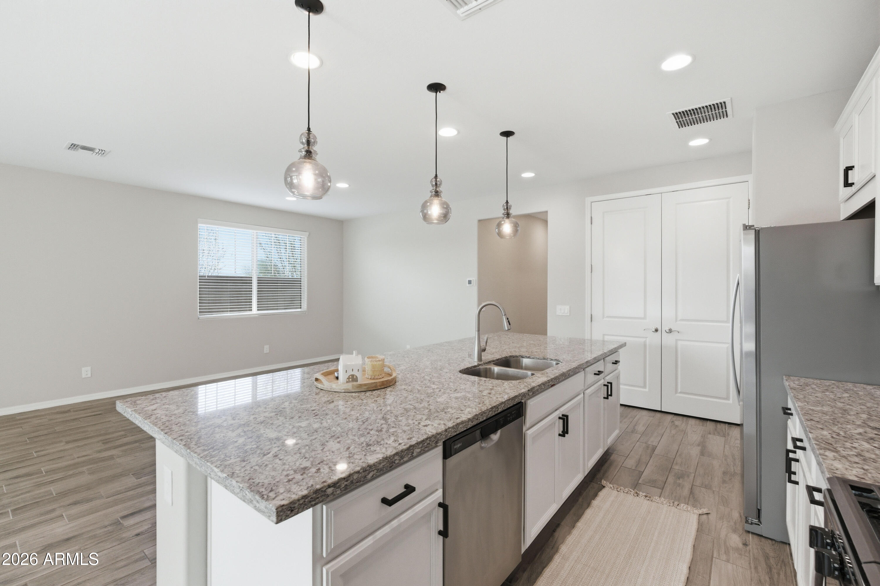 22445 East Marsh Road Queen Creek, AZ 85142 - Photo 33 of 71 Kitchen