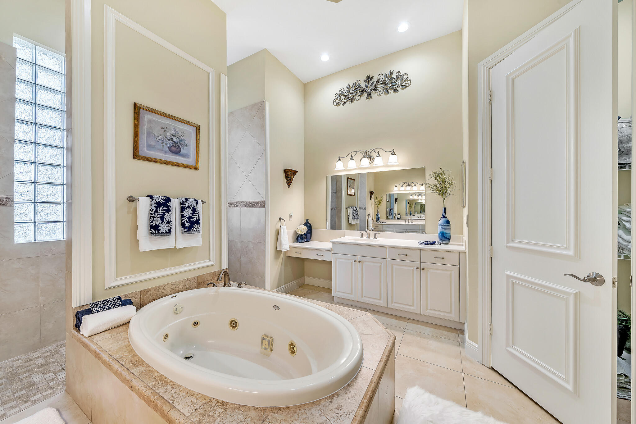 6641 Conch Court Boynton Beach, FL 33437 - Photo 29 of 61 Master Suite Bath