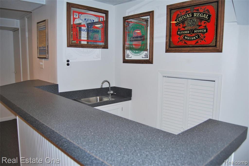 327 Silvervale Drive Rochester, MI 48309 - Photo 33 of 43