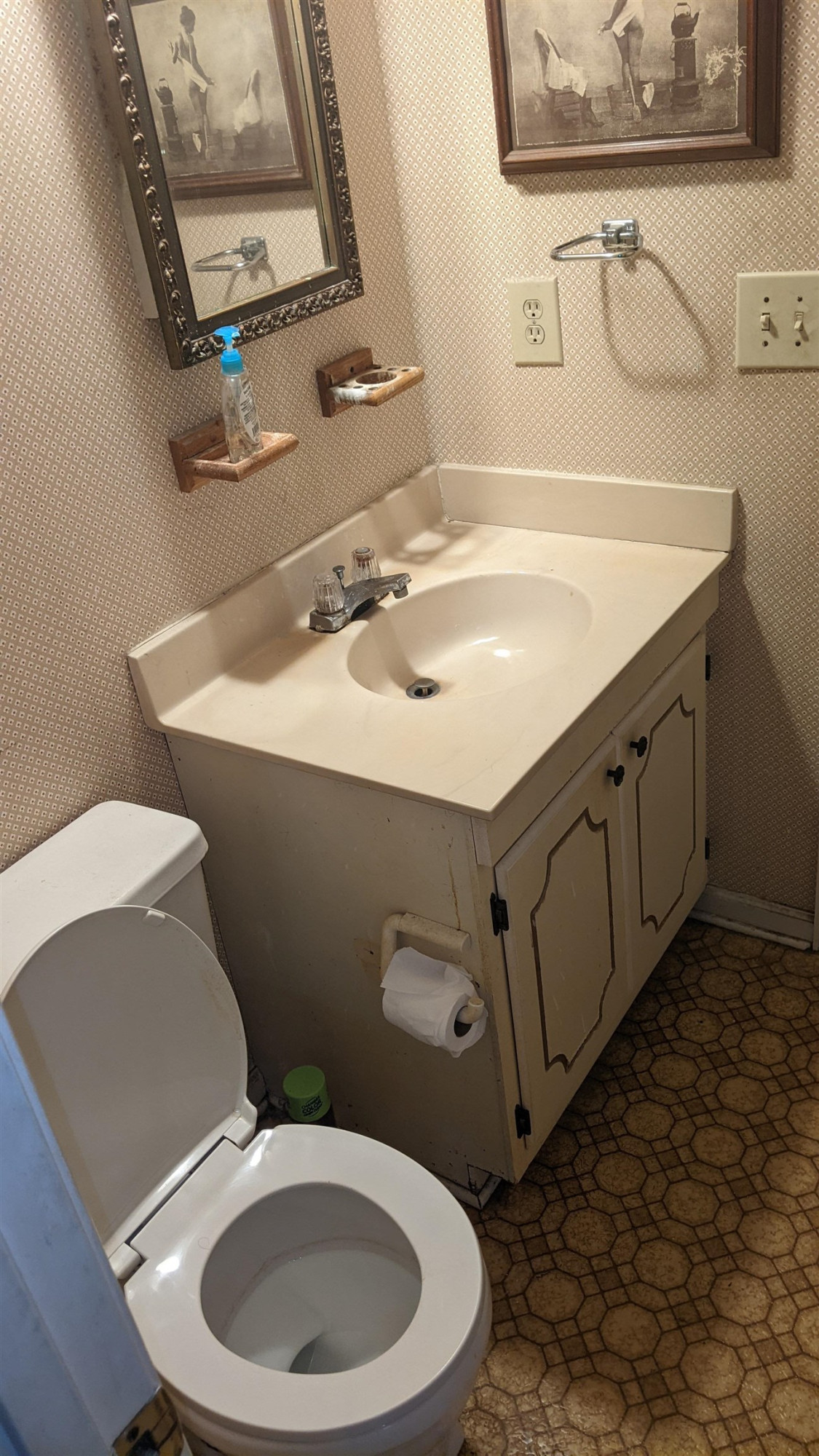 7804 Prospector Place Raleigh, NC 27615 - Photo 11 of 12 Upstairs full bath