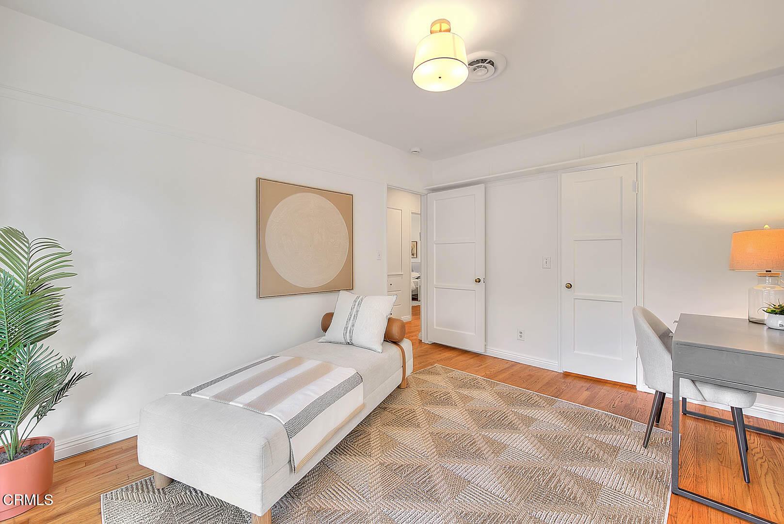 3671 Grayburn Road Pasadena, CA 91107 - Photo 34 of 50 a living room with furniture