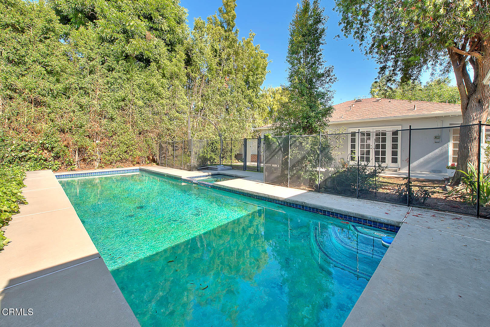 3671 Grayburn Road Pasadena, CA 91107 - Photo 41 of 50 a view of a backyard with a garden