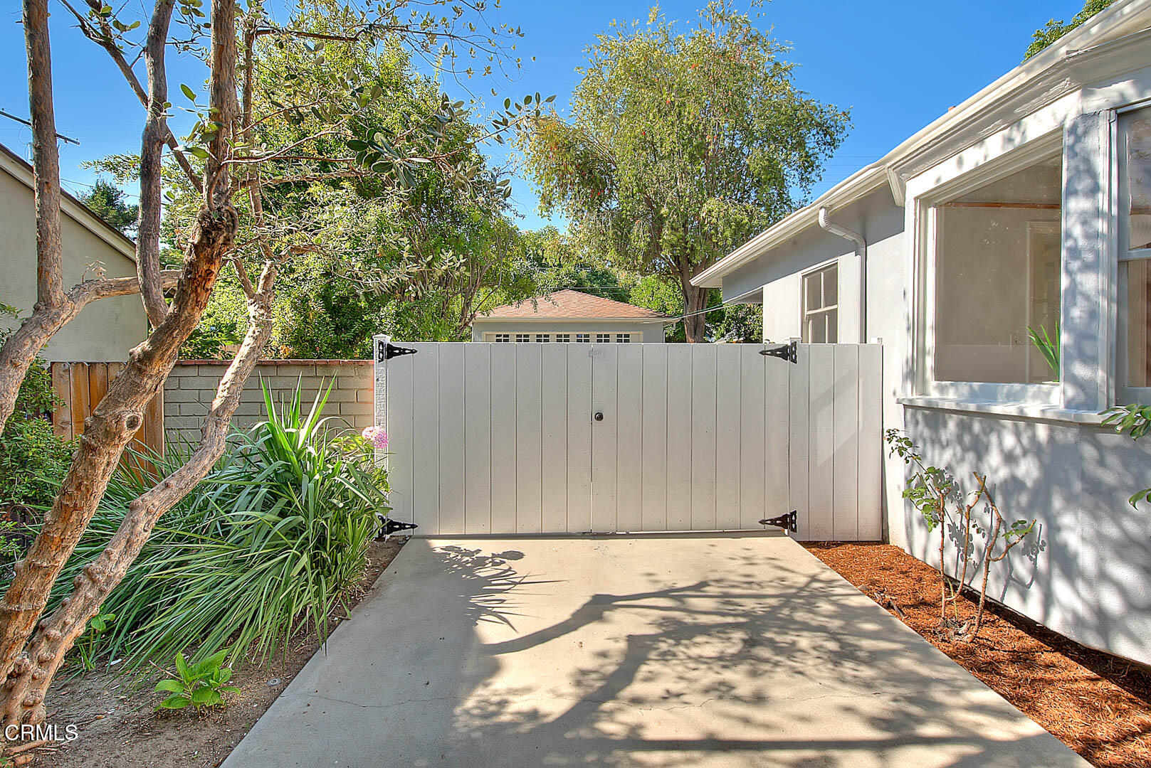 3671 Grayburn Road Pasadena, CA 91107 - Photo 46 of 50 a view of a backyard