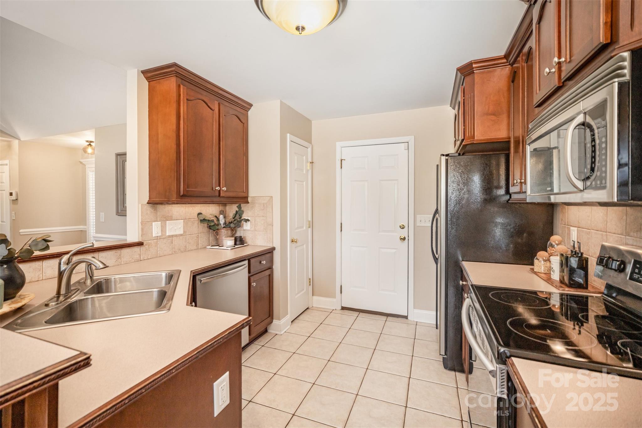 520 Rhodes Avenue Kings Mountain, NC 28086 - Photo 11 of 28 Gallery Image 11