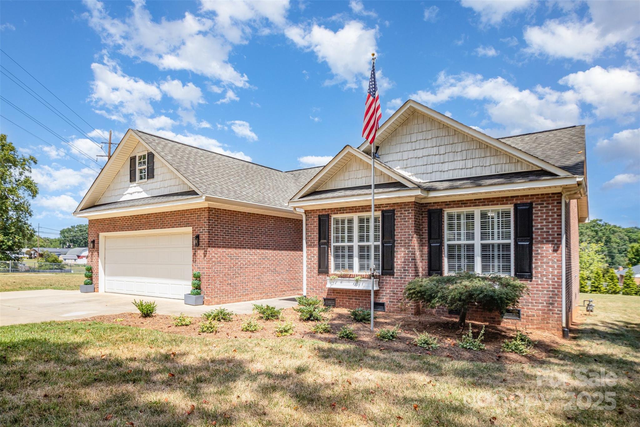 520 Rhodes Avenue Kings Mountain, NC 28086 - Photo 3 of 28 Gallery Image 3