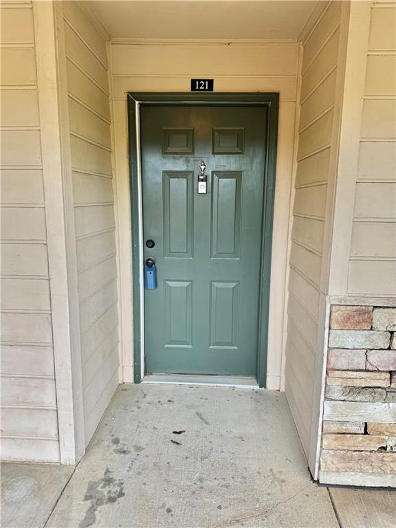 121 Brittany Court Duluth, GA 30096 - Photo 2 of 28