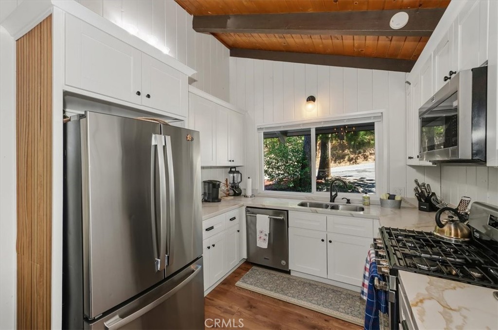 27809 North Bay Road Lake Arrowhead, CA 92352 - Photo 29 of 38